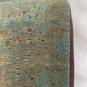 Natural FIBER, NWOT, Teal & Muted Brown Cork Wallet w/ Wristlet - fits iPhone